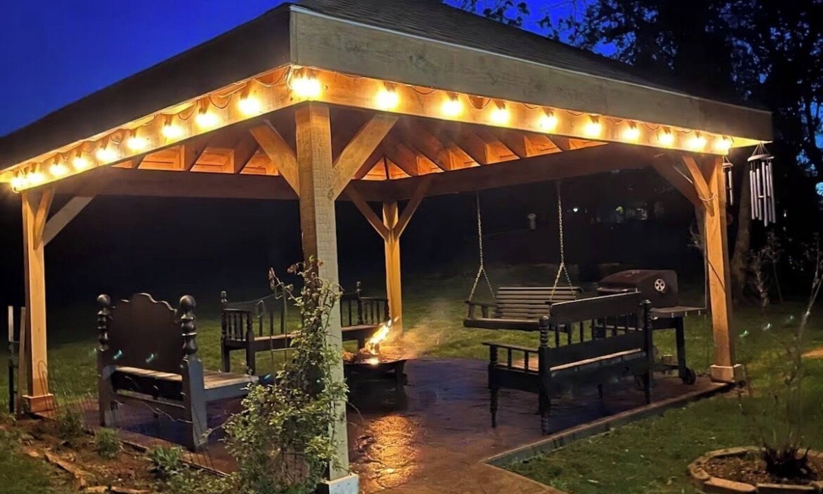 Farmington Cottage | Charming Country Cottage on nearly four acres.