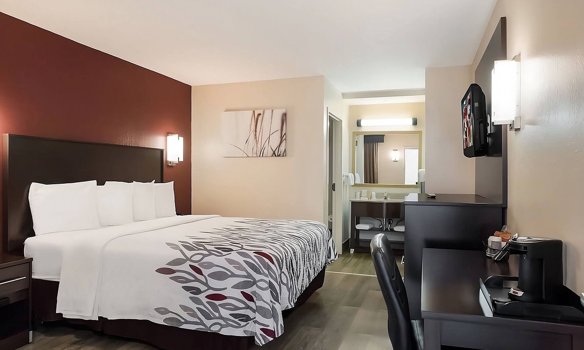 Tupelo Hotel | Charming Tupelo Retreat | Free Parking | 3.5 Miles to Elvis Presley Birthplace