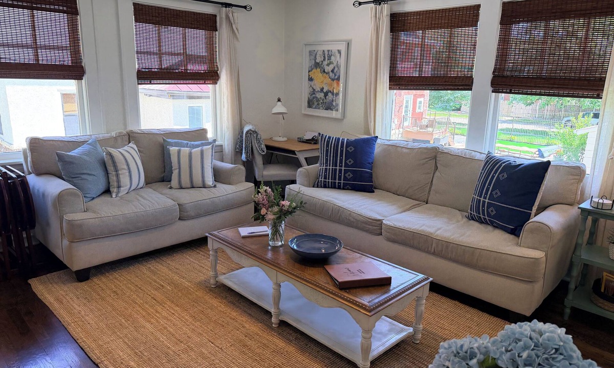 Manhattan House | City Park Carriage House: Cottage Charm