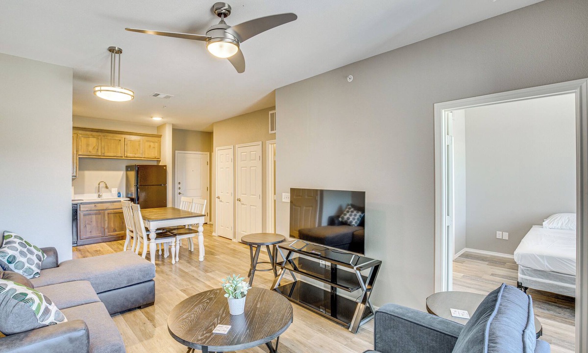 Bonham Apartment | Close to Lakes, Parks & Winery: Bonham Apt