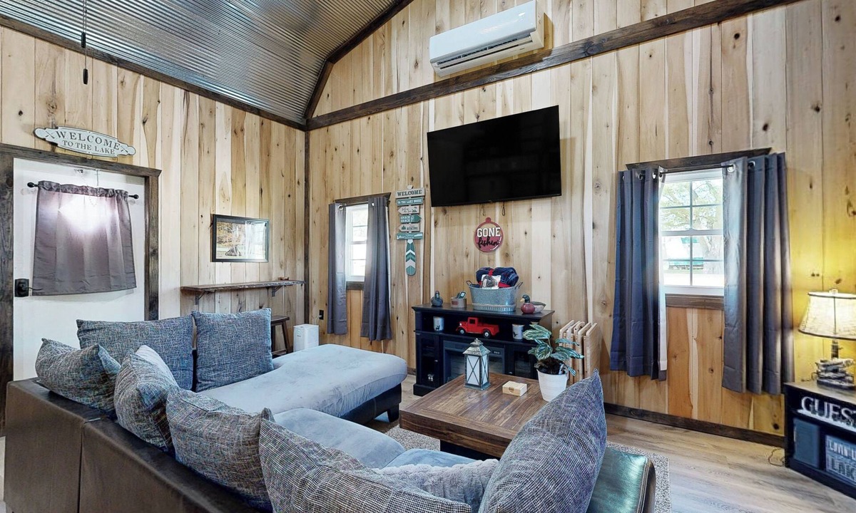 Wynnburg Apartment | Close to Reelfoot Lake! Dog-Friendly Retreat