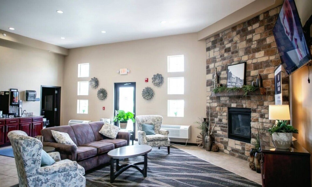 Clarinda Hotel | Cobblestone Inn & Suites - Clarinda