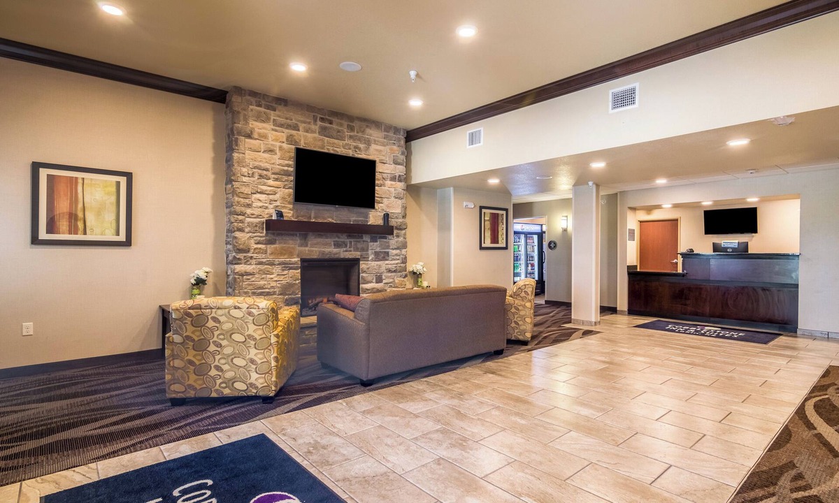 Lakin Hotel | Cobblestone Inn & Suites - Lakin