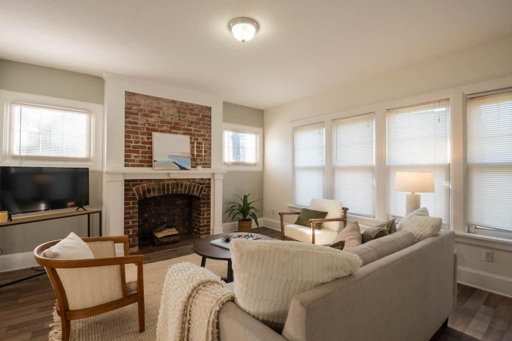 Des Moines House | Comfortable Stylish Home Minutes from Downtown