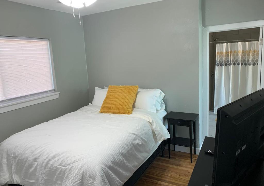 El Paso Apartment | Comfortable Suite with private entrance & private bathroom