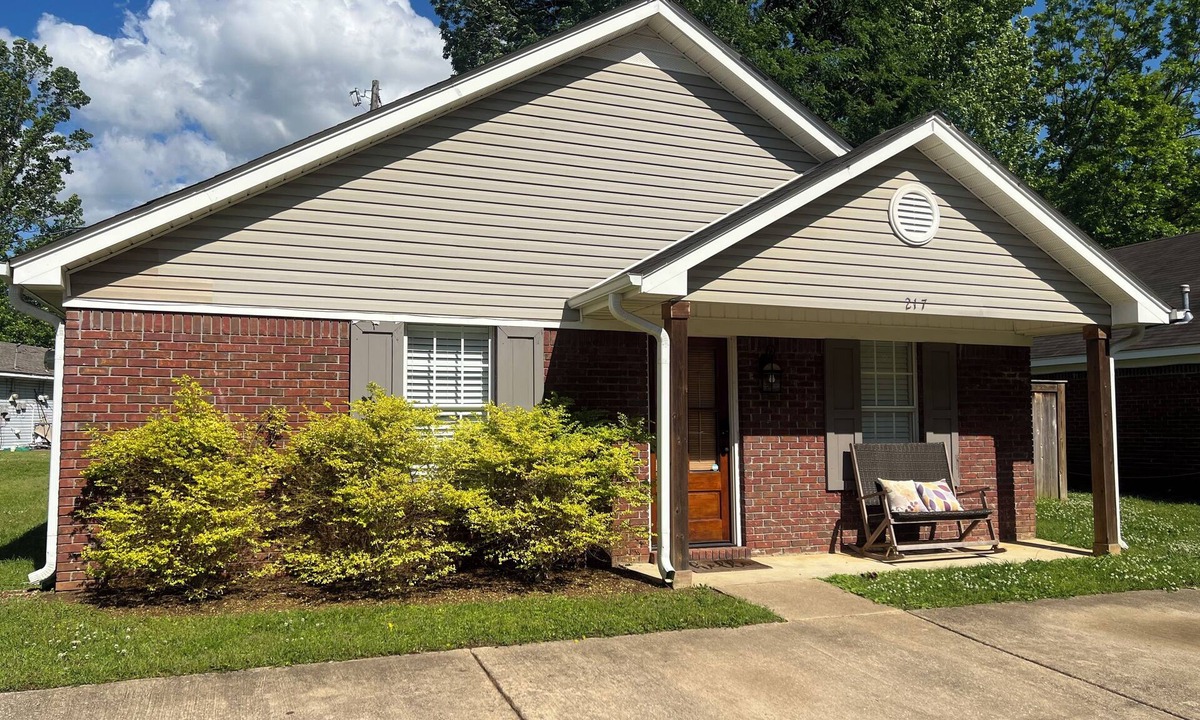 Oxford Condo | Comfy 3-bedroom condo mere minutes from Ole Miss, the Square, & mTrade Park