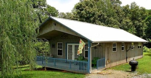 Newport Ski Chalet | Country Cottage