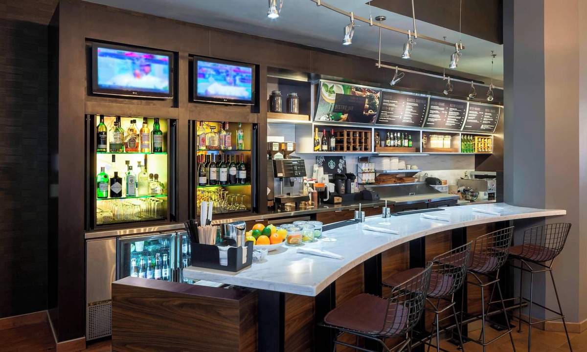 Downtown Omaha Hotel | Courtyard by Marriott Omaha Downtown