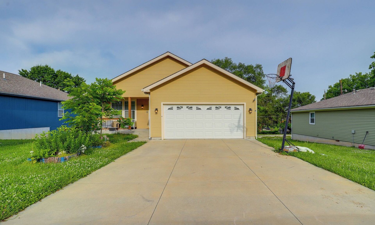 Lansing House | Covered Balcony! Family-Friendly Lansing Home