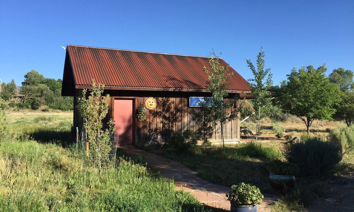 Mancos Apartment | Cozy 1-bedroom studio in lovely Mancos with AC and Heat