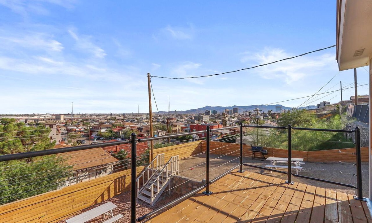 El Paso Apartment | Cozy 1B Private Terrace View