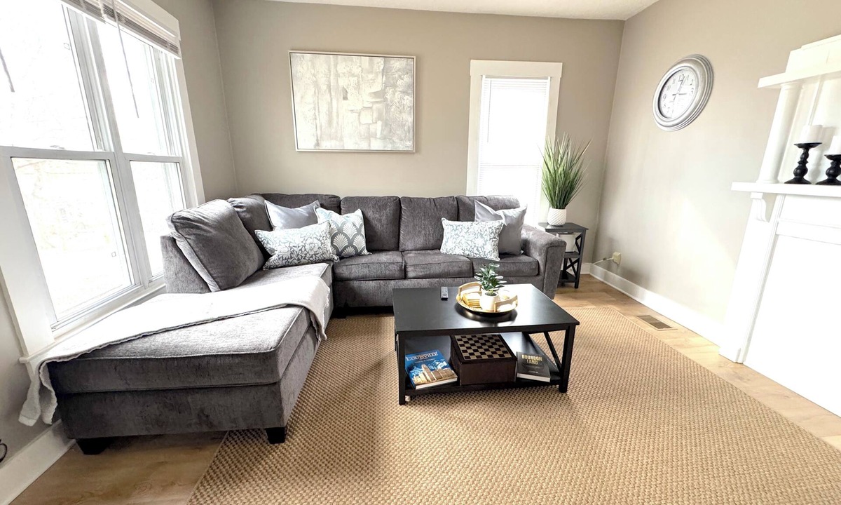 Crescent Hill House | Cozy 2-bedroom house in Louisville with AC
