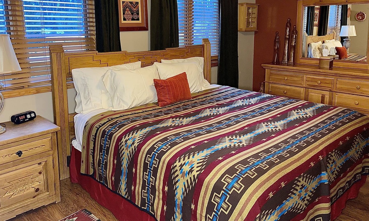 Red River Condo | Cozy 3 Bedroom Condo Red River, NM COTTONWOOD#1