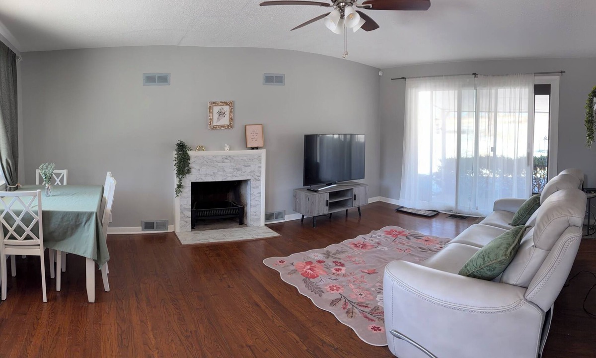 Lansing House | Cozy 3-bedroom home, family friendly