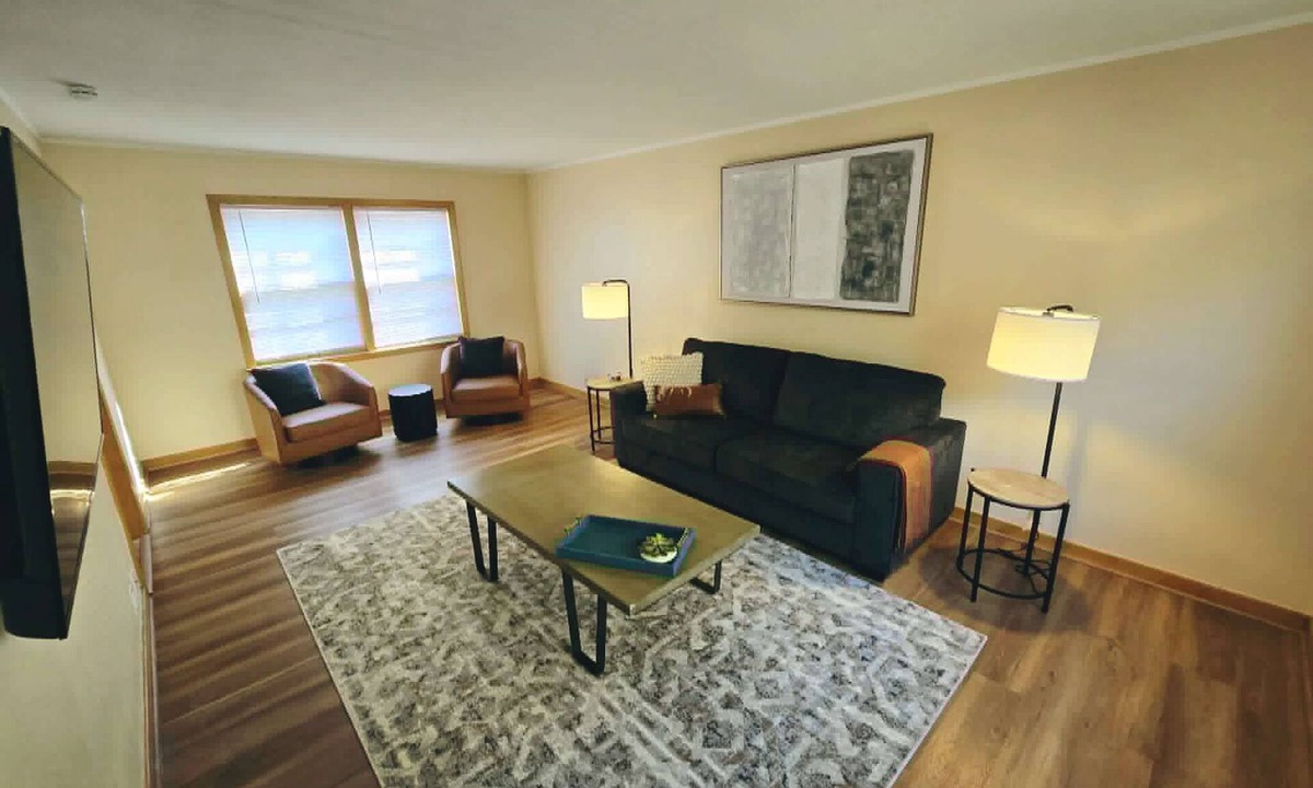 Near South House | Cozy 3-Bedroom Townhome in Historic Lincoln