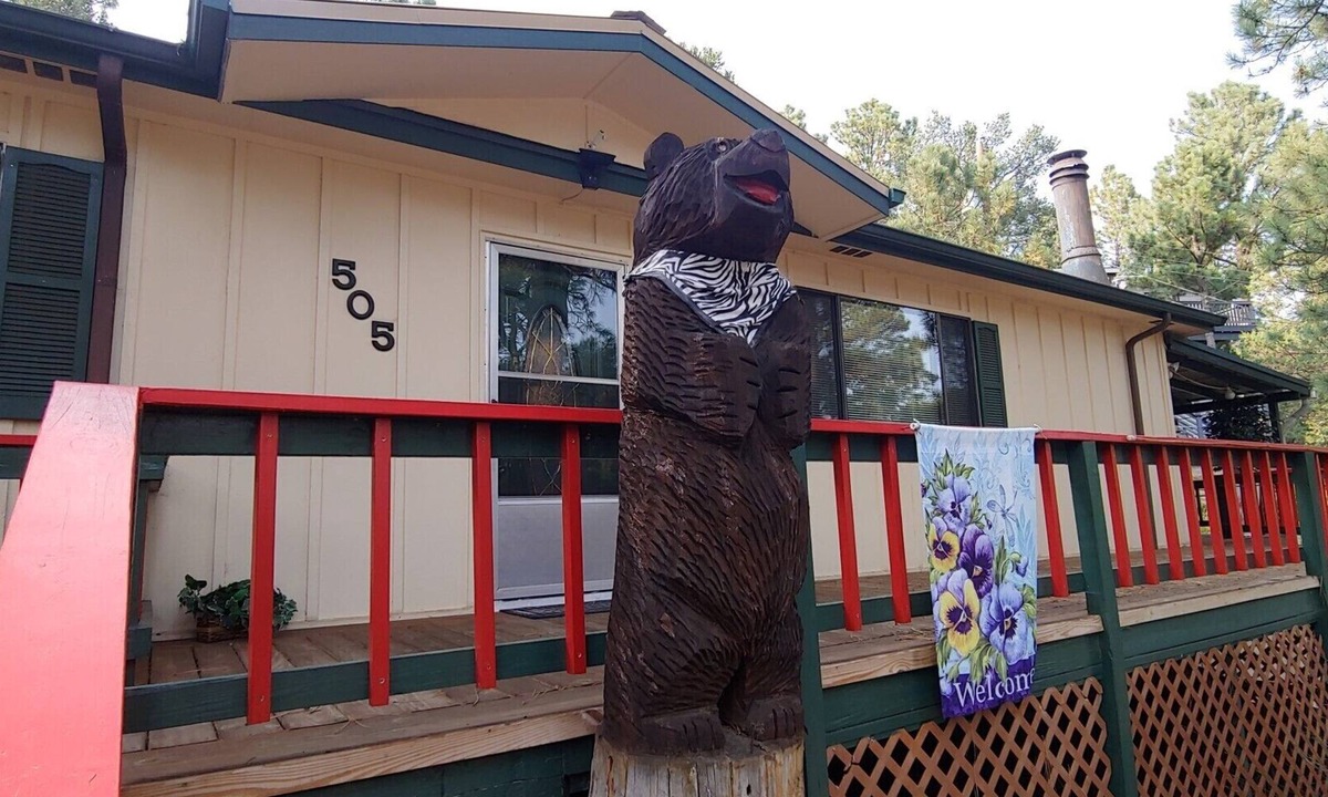 Ruidoso Cabin | Cozy cabin among tall pines. Great location, pet friendly, wild life abundant.