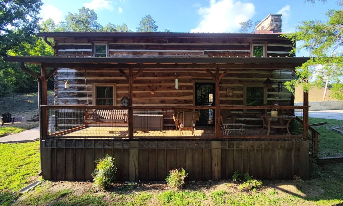 Tazewell Cabin | Cozy Cabin, Firepit, Lake Nearby