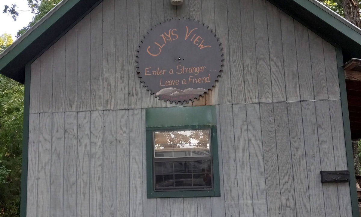 Timbo Cabin | Cozy cabin in the woods. Peaceful and only 15 minutes to Mountain View.