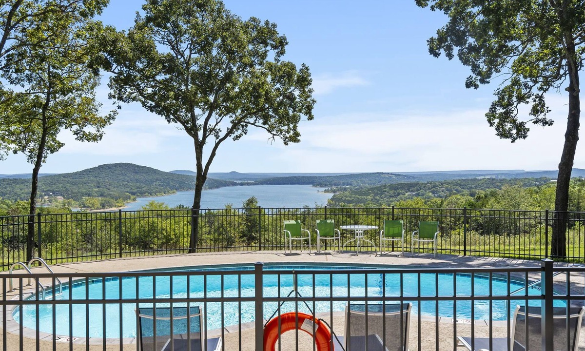 Shell Knob Cabin | Cozy Cabin near Dogwood Canyon. Private deck, beautiful view & pool!