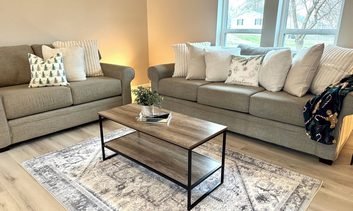 Oskaloosa House | Cozy Christmas 3-bedroom home