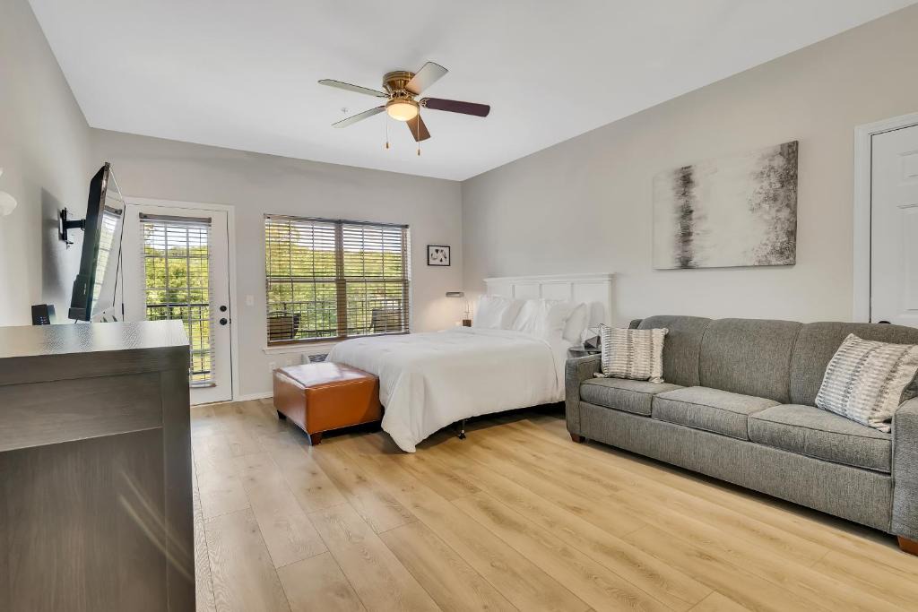 Branson West Apartment | Cozy Condo