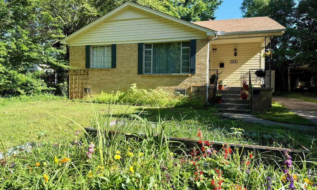 North Little Rock House | Cozy cottage-style retreat in a quiet North Little Rock neighborhood