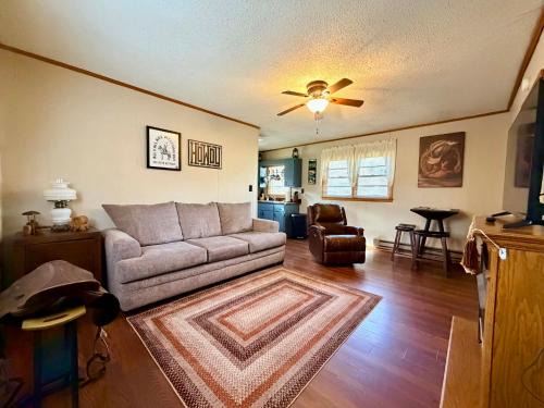 Maggie Valley Hotel | Cozy Creek Cottages