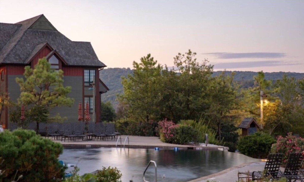 Cozy Wilderness Club At Cedar | Big Cedars