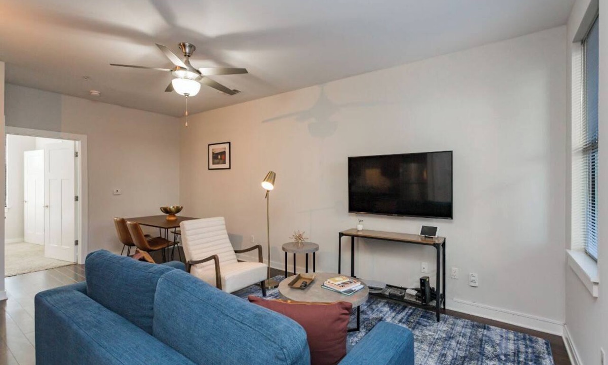 Music Row Apartment | CozySuites Music Row Alluring 1BR in Nashville! 13