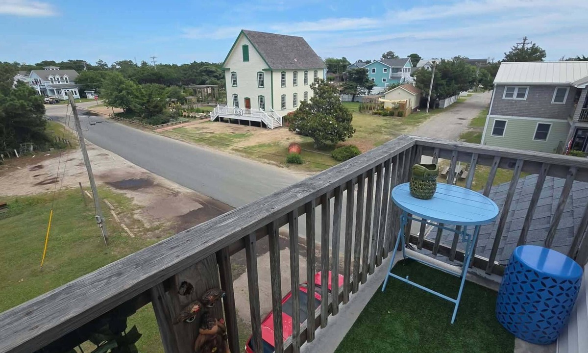 Ocracoke Condo | CR48: Never Neverland: A Dog-Friendly Eclectic Condo