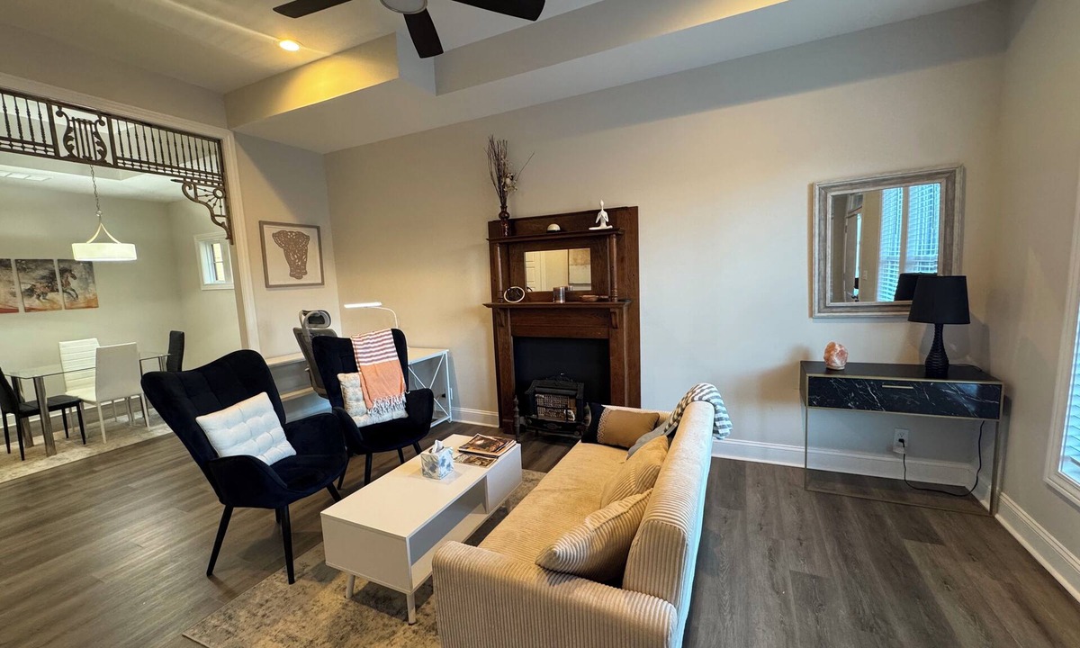 Old Louisville House | Downtown 2 bedrooms Luxe unit.