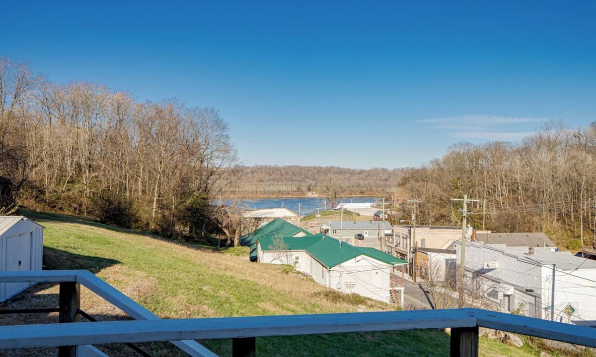 Brandenburg House | Downtown Brandenburg Historic Stay River Views Near Fort Knox