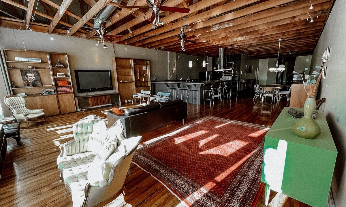 Enid House | Downtown loft apartment with excellent views, furnishings and location on square