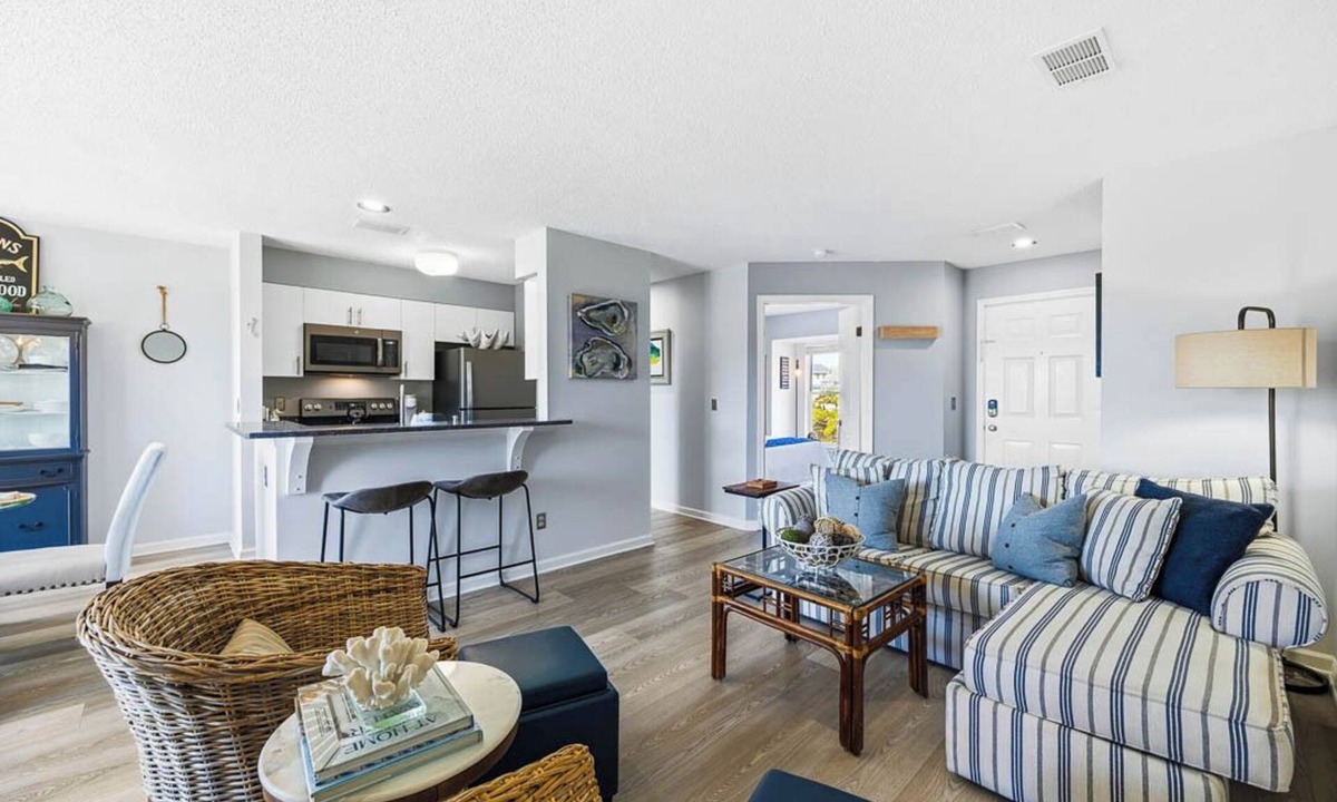 Manteo House | Duck Crossing at Pirates Cove | Canalfront Views | Dog Friendly and Community Pool