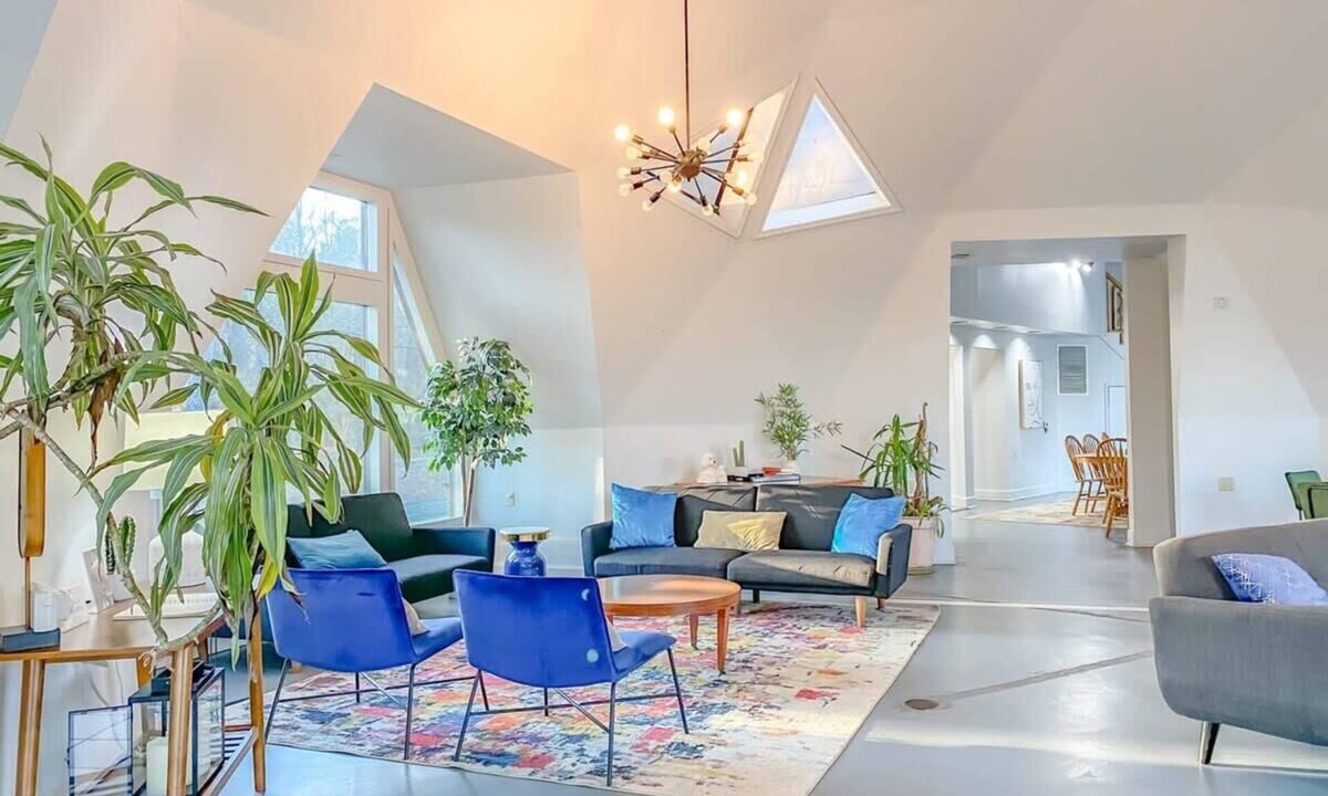 Normal House | Eccentric Geodesic Dome-Home! Near Downtown Hville