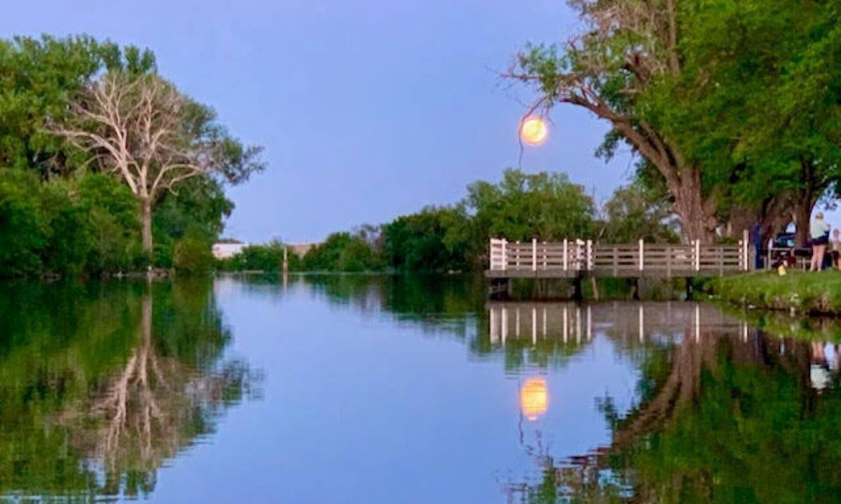 Ellis House | Ellis Kansas Lakehouse