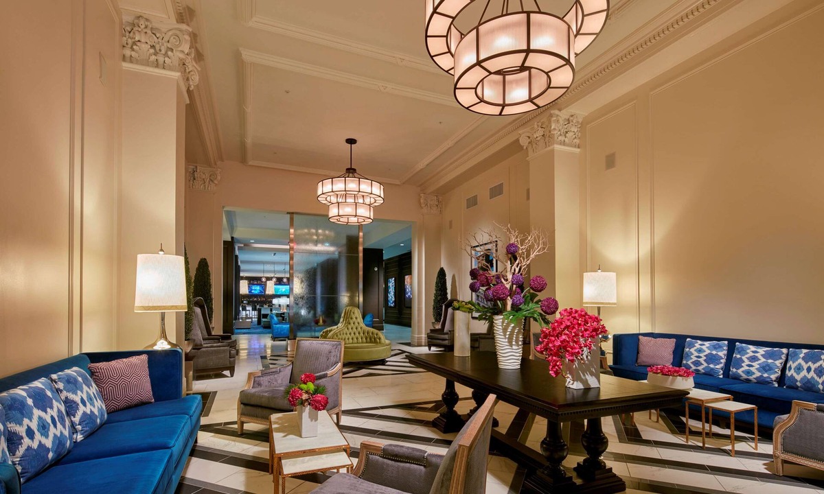 Downtown Louisville Hotel | Embassy Suites Louisville Downtown