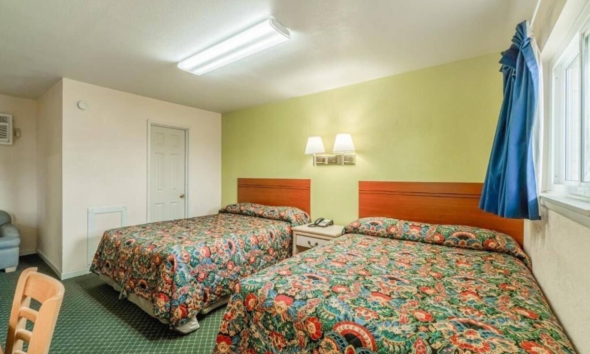 Boise City Hotel | Enjoy 3 Modern Rooms Close to Cimarron’s Cultural and Historic Sites