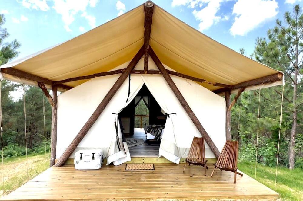Cadiz RV Rental | Entire Safari Tents Campground Ideal for Large Groups in Kentucky