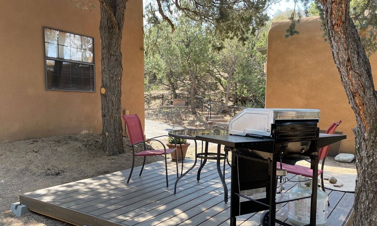 Northeast Santa Fe Cottage | Escape into serenity just minutes from the Plaza. Hot tub and sauna.