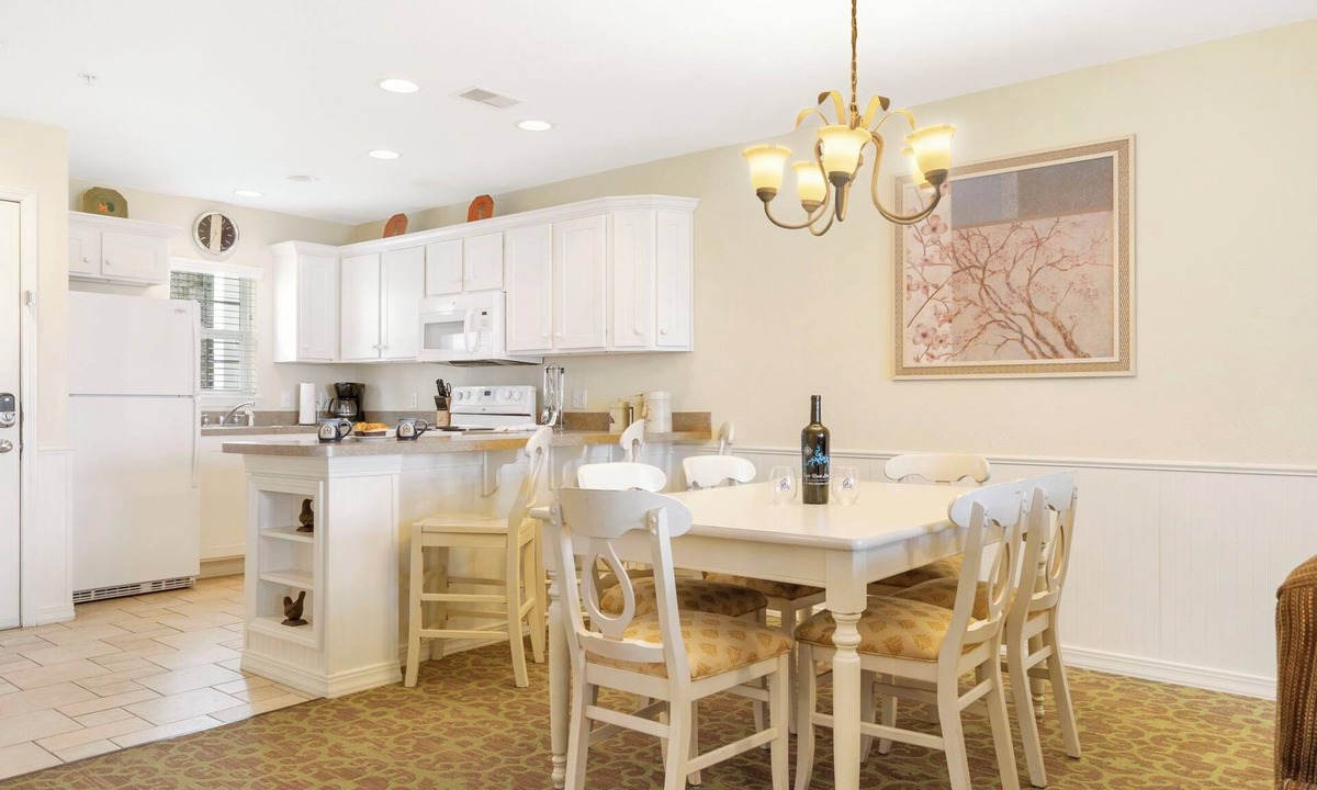 Kimberling City Condo | Expansive Condo with Community Pool, Scenic Lake Access, Serene Views, & Free Tickets!