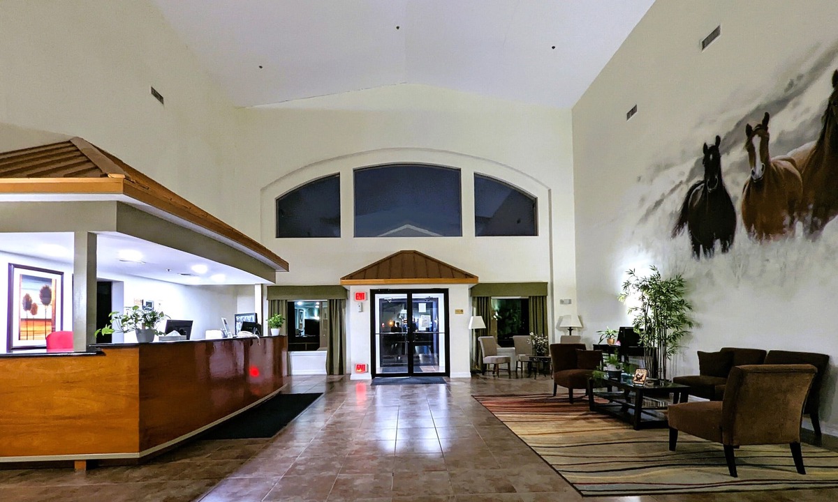 Clear Creek Hotel | FairBridge Inn & Suites Canadian