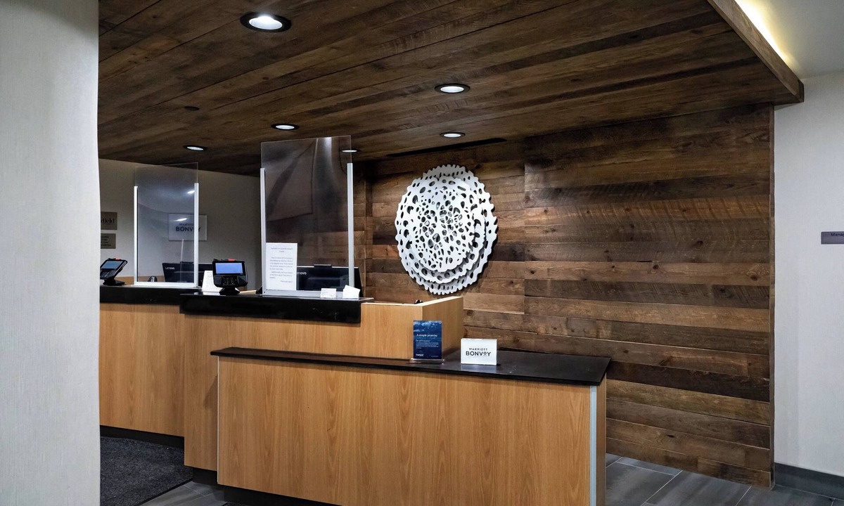 Fairgrounds Hotel | Fairfield Inn & Suites by Marriott Louisville Airport