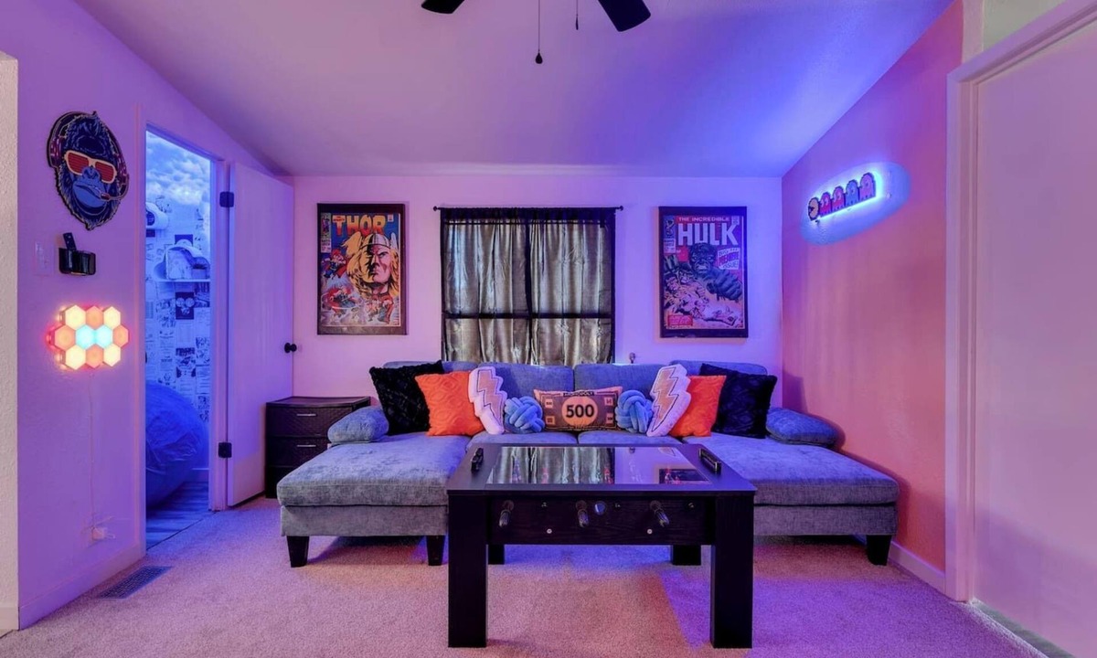 El Paso House | Family Fun! 6 miles to Sunland Park Race Track!