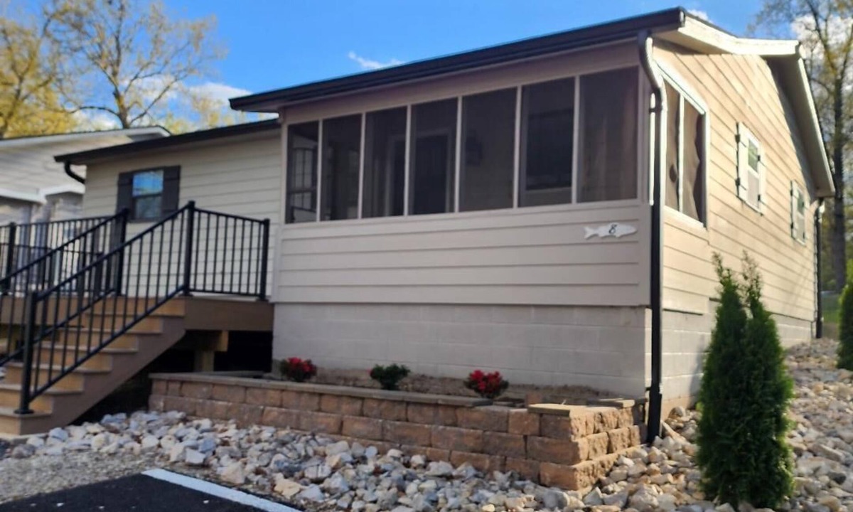 Mountain Home Cabin | Firefly Lodge at Fish & Fiddle Family Resort & Extended Stay