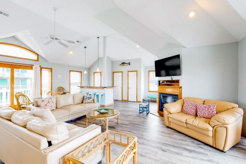 Frisco House | FOTE4 Diamond Dunes #4-F