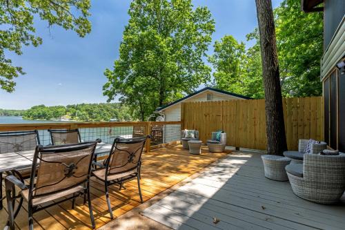 Goreville House | French Country Cabin Dock & Screened Porch