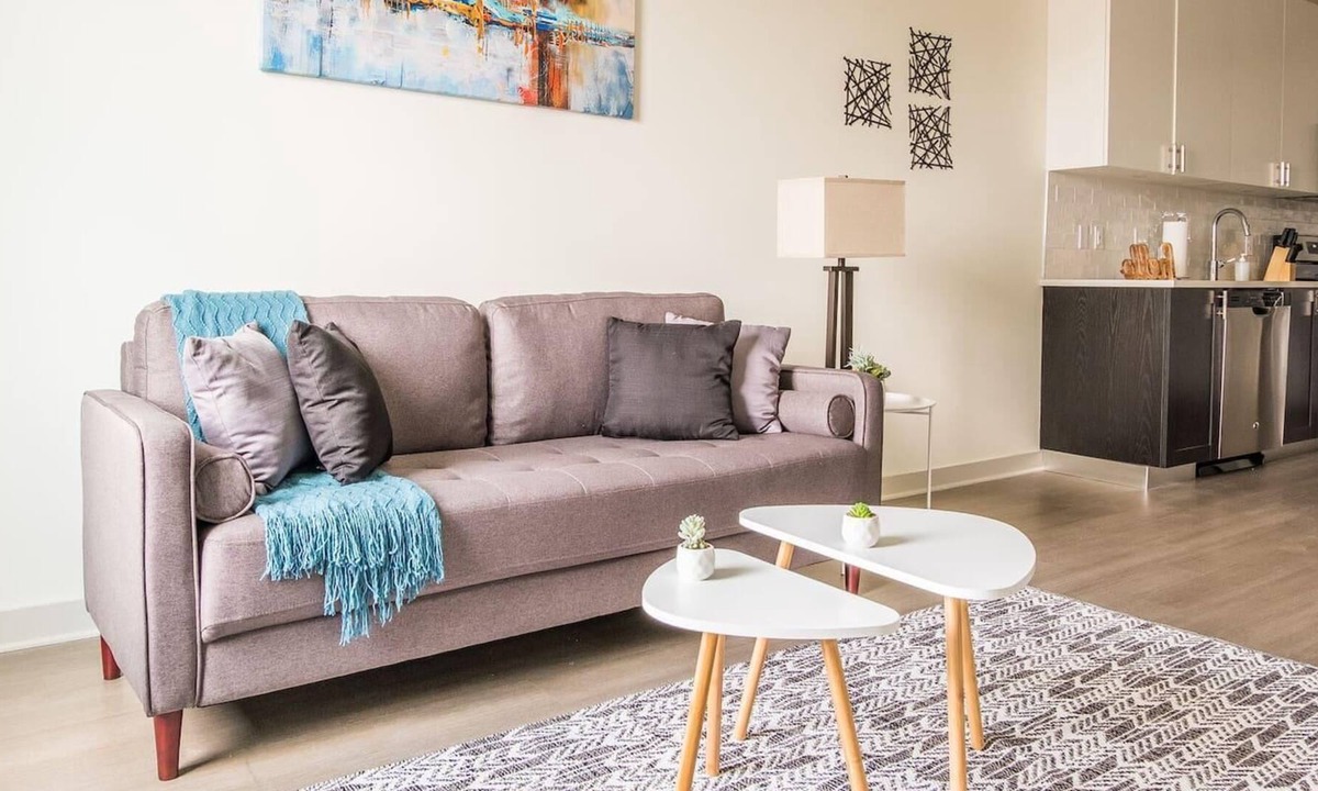 Butchertown Apartment | Frontdesk | 1BR Apt By Louisville Slugger Field
