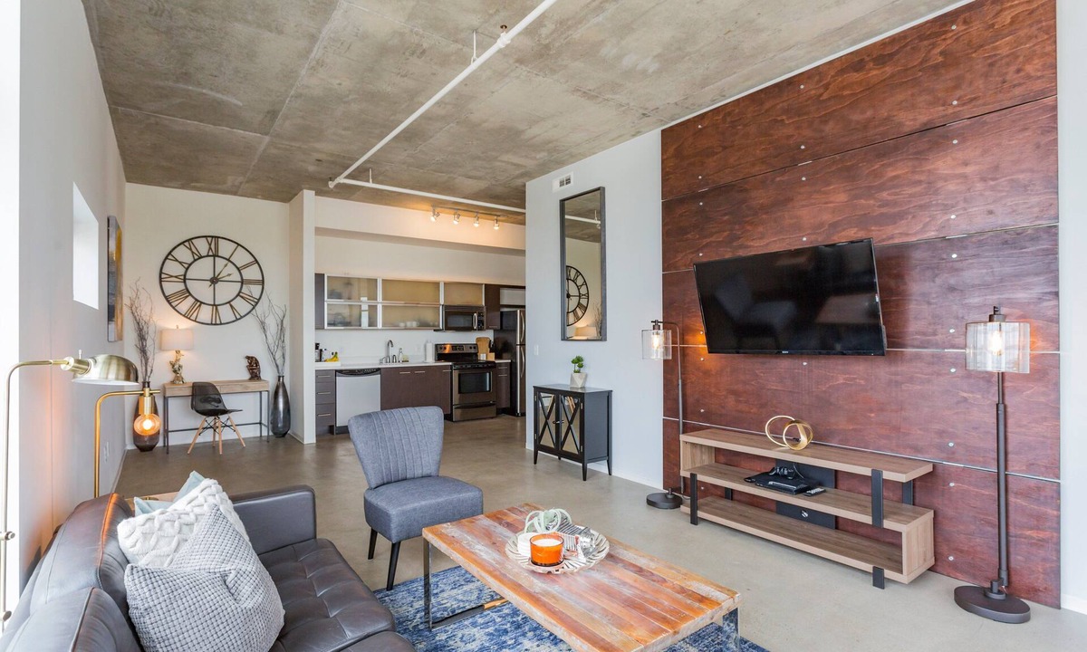 Historic Edgefield Condo | Furnished East Nashville Condo | Parking + Rooftop