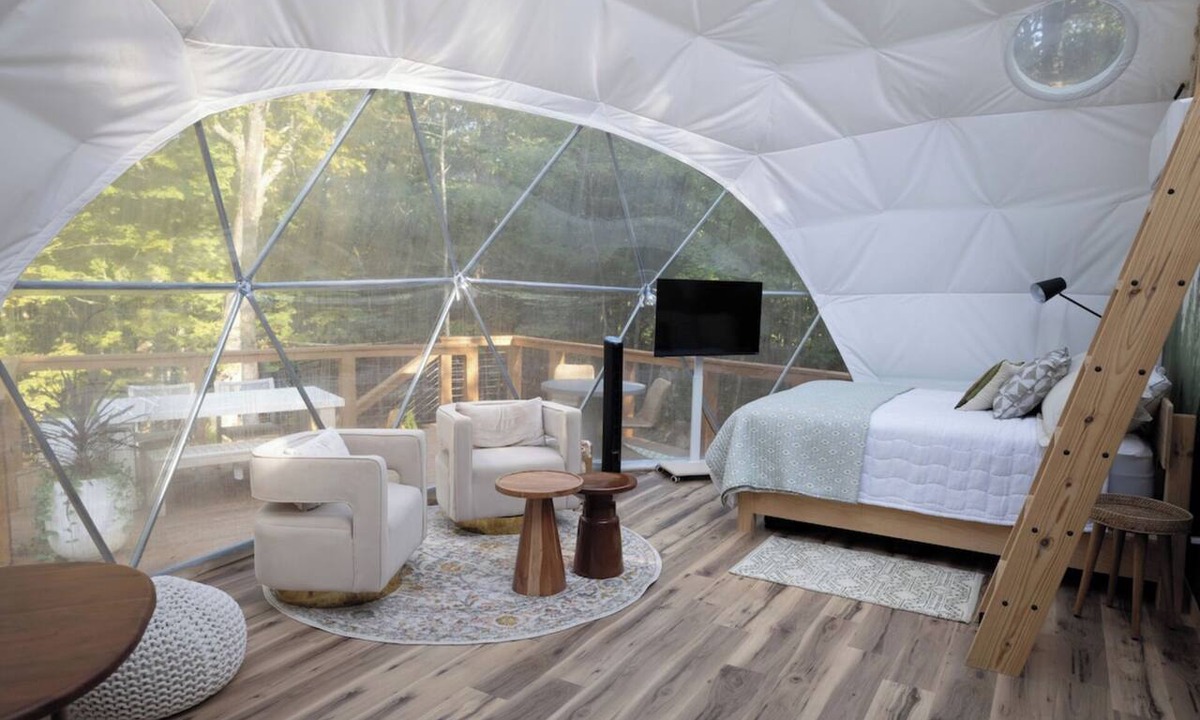 Clarkson Apartment | GLAMPING DOME WITH WOOD BURNING HOT TUB NEAR MAMMOTH CAVE
